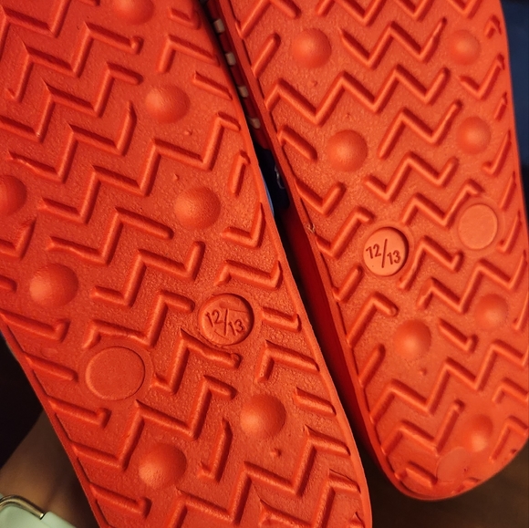 Kids SpongeBob Slide/Slippers - Picture 5 of 5